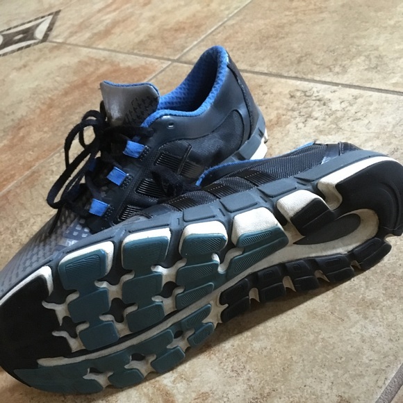 Adidas shoes - Picture 3 of 5